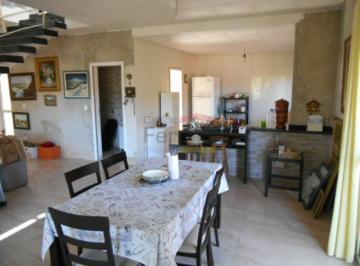 Casa · 200m² · 4 Quartos · 4 Vagas · Sobrado no Condomínio Parque Suíça, 4 Suítes, 4 vagas