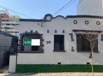 82137317569cf8426b51075328982203fa5ec650 · Casa comercial composta por 08 salas ,02 banheiros, com edícula com 02 salas 01 banheiro e área de s