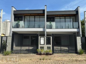 Casa · 158m² · 3 Quartos · 2 Vagas · Sobrado de Alto Padrão Perto do mar