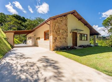 Casa · 174m² · 3 Quartos · 4 Vagas · Casa com 3 quartos em Itaipava, Petrópolis.