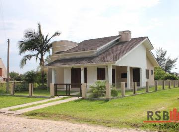 ee189725aa6a113452a7a2c26bc332a8ede46bd5 · Casa com 4 dormitórios à venda, 181 m² por R$ 795.000,00 - Bellatorres - Passo de Torres/SC