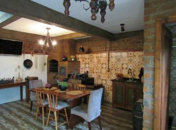 Casa · 200m² · 3 Quartos · 4 Vagas · Casa em  Rua Otávio Faria - Teresópolis - Porto Alegre/RS