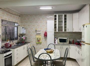Casa · 10m² · 3 Quartos · 2 Vagas · Sobrado Jova Rural
