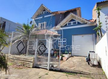 Casa · 200m² · 4 Quartos · 2 Vagas · Sobrado com piscina no Moinhos de Vento, Canoas