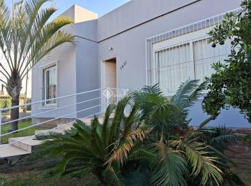 Casa · 150m² · 3 Quartos · Casa no bairro Jardim Dos Lagos