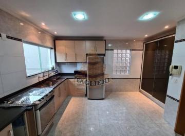 Casa · 822m² · 3 Quartos · 6 Vagas · Sobrado 3 suítes, 6 vagas, quintal gde com quiosque e churrasqueira Tatuapé