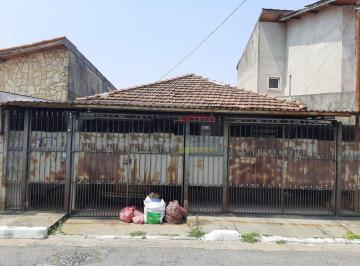 Casa · 300m² · 2 Quartos · 2 Vagas · Casa com 2 Quartos e 1 banheiro com edícula, 2 vagas 300 m² à Venda R$ 490.000,