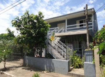 Casa · 210m² · 4 Quartos · 2 Vagas · Sobrado com 210m² - Bairro Scharlau