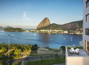 Apartamento de 3 quartos, Rio de Janeiro · Apartamento com 3 suítes + dep de empregada 148m² em Botafogo
