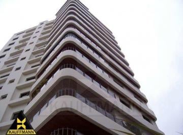 Apartamento · 243m² · 4 Quartos · 3 Vagas · Moema Nobre ! Excelente planta c/ 240 m2 , 4 stes , 3 vgs , fora da rota e perto de tudo