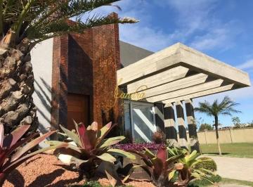 Casa · 167m² · 3 Quartos · Casa térrea em condomínio fechado mobiliada e decorada