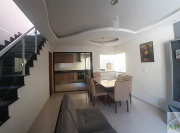 Casa · 92m² · 3 Quartos · 2 Vagas · Campo Grande belíssimo Sobrado  excelente localização
