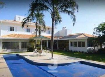 Casa · 498m² · 6 Quartos · 4 Vagas · Mansão de Alto Padrão no Alphaville Campinas: Sofisticação, Espaço e Conforto em um Só Lugar