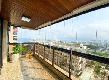 Apartamento · 165m² · 3 Quartos · 2 Vagas · Apartamento de Luxo à Venda na Orla da Praia na Barra da Tijuca - 3 Quartos, 1 Suíte, 2 Banheiros, 2