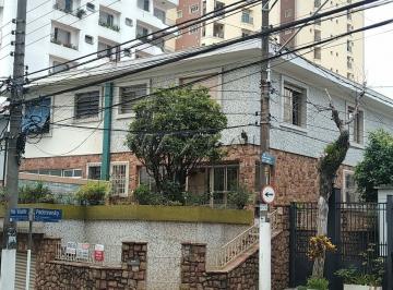 Casa · 220m² · 4 Quartos · 2 Vagas · Sobrado à venda de 220m², com 4 dormitórios. 2 suítes e 2 vagas de garagem. Santana.