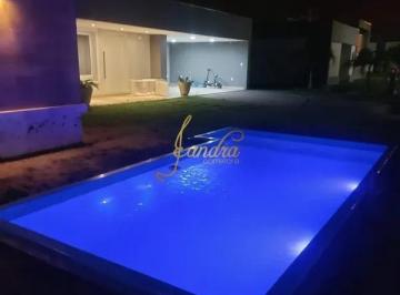 Casa · 200m² · 3 Quartos · 2 Vagas · Casa mobiliada e decorada com 03 suites, mobiliada e decorada em 30X