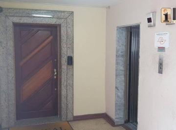 1a481bdcb89478ec3acfa07c672ca8131606d8db · conjunto comercial no Centro de Santos