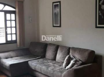 Casa · 130m² · 3 Quartos · 3 Vagas · Casa à venda, 3 quartos, 1 suíte, 3 vagas, Jardim Russi - Taubaté/SP