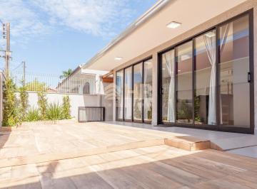 Casa · 180m² · 3 Quartos · 4 Vagas · Casa com 03 dormitórios sendo 01 suíte Centro Mati