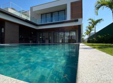 Casa de 5 quartos, Rio de Janeiro · Casa no Alphaville com 5 suítes 654m² 4 vagas na garagem