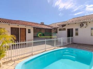 552f3d69616498d59f7eb3d83cdf215548a7d996 · Casa com 3 dormitórios para alugar, 120 m² por R$ 3.900/mensal - Centro - Penha/SC