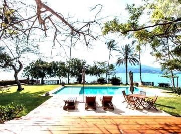 Foto 12 · Casa de Luxo à venda em Ilhabela,6 suítes, pier, poita, piscina, escritura definitiva