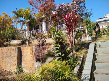 Casa de 3 quartos, Lavras · Linda Casa á Venda em Lavras Minas Gerais com Três Dormitórios e uma Suíte.