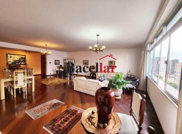 Apartamento · 210m² · 4 Quartos · 1 Vaga · APARTAMENTO 4 QTS, COM ÓTIMA SALA NA ÁREA NOBRE