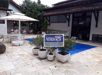 b4e2013d7a647af3dc8781d98e5654a61e278cc9 · Casarão triplex com elevador privativo, 6 quartos, 1 suíte, 7 banheiros, varandas e 2 vagas de garag