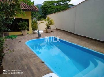 Foto 01 · Imperdível casa à venda em Itaipu, Niterói-RJ! 2 quartos, 1 suíte, 1 sala, 3 banheiros, 2 vagas de g