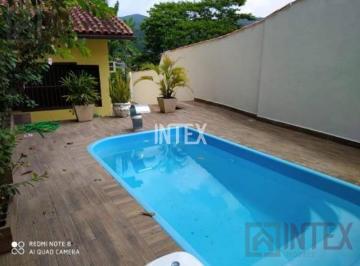 Foto 01 · Imperdível casa à venda em Itaipu, Niterói-RJ! 2 quartos, 1 suíte, 1 sala, 3 banheiros, 2 vagas de g
