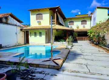db694c6b19f17fc410efad30596be63730c0af06 · Casa com 4 dormitórios à venda, 200 m² por R$ 950.000,00 - Itaipu - Niterói/RJ