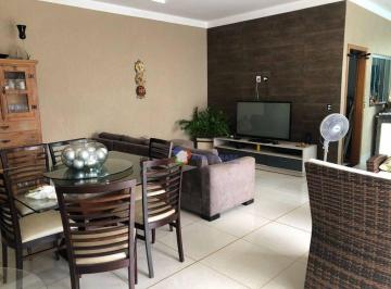 f7129c13a31e39d0c56457b9a81f8a1e5f2c3393 · Casa com 3 suites, à venda, R$ 800.000,00 - Jardim Veneza