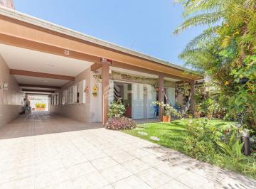 Casa · 400m² · 4 Quartos · 5 Vagas · Casa com 04 dormitórios sendo 02 suítes Balneário