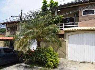 Casa · 250m² · 5 Quartos · 2 Vagas · Casa à venda - em Taquara