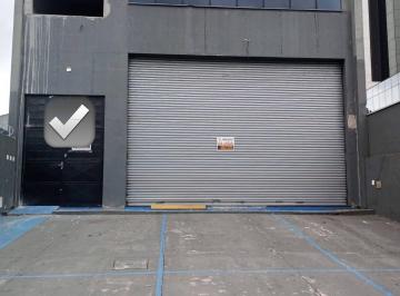 Comercial · 230m² · 13 Vagas · predio Comercial com 230m2 para locação en Arujá