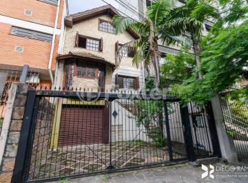 Casa · 330m² · 4 Quartos · 2 Vagas · Casa, 4 dormitórios, 330 m², em Petrópolis