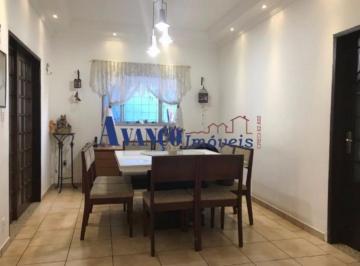 Casa · 223m² · 3 Quartos · 2 Vagas · Ampla casa com churrasqueira e armários - Estuda permuta