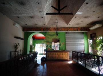Comercial · 300m² · Salão vão livre, rua preferencial Tatuapé - ramo alimentício, agência