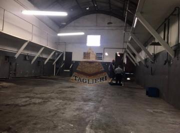 Comercial · 400m² · 1 Vaga · Galpão 400 mts aproximadamente. 2 entradas principais e independentes