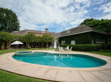 Casa · 1050m² · 6 Quartos · 4 Vagas · Condomínio  Quinta da  Baroneza