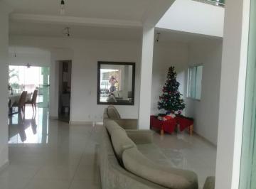 Casa · 380m² · 3 Quartos · 4 Vagas · Lindo Sobrado no Condomínio Monterey Ville com 380m2