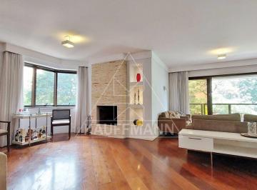 Apartamento · 250m² · 4 Quartos · 3 Vagas · Itaim Próximo ao Parque Ibirapuera, em rua tranquila e arborizada