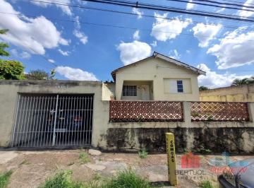 Casa · 174m² · 3 Quartos · 2 Vagas · Casa a venda em localização privilegiada - Porteira fechada