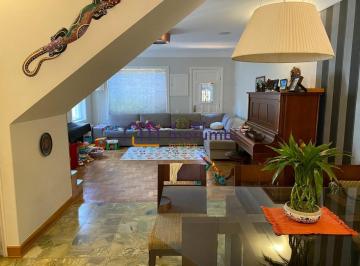 Casa · 300m² · 4 Quartos · 4 Vagas · Casa com alta tecnologia.