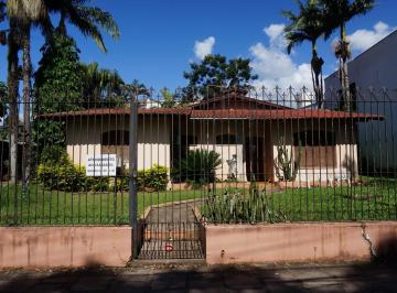Casa · 226m² · 3 Quartos · 2 Vagas · Excelente casa localizada na principal Avenida de Sapiranga