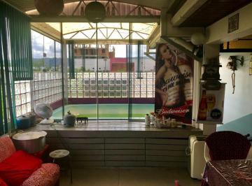 Casa · 128m² · 2 Quartos · 2 Vagas · Casa de esquina no Centro de Sapiranga