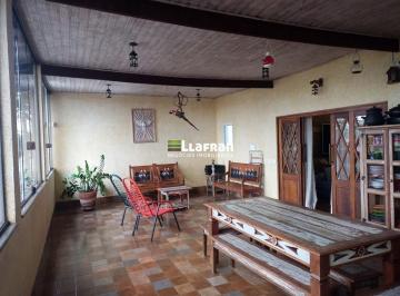 21313978_4.jpg · Casa com 5 suítes e piscina