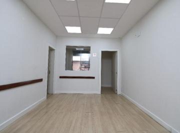 e60ae721aec5d5f9f2170ffa24b2abd49435c4d9 · Centro Grupo de Salas Rua Santa Luzia 98,00m²