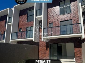 Casa · 90m² · 3 Quartos · 2 Vagas · TRÍPLEX PRÓXIMO AO MAR NO BALNEÁRIO IPACARAÍ - MAT